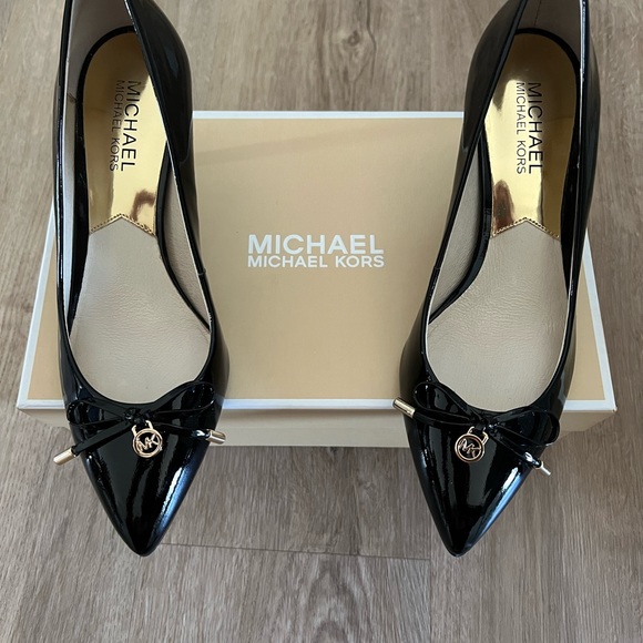 Michael by Michael Kors Black Pumps - Picture 3 of 4